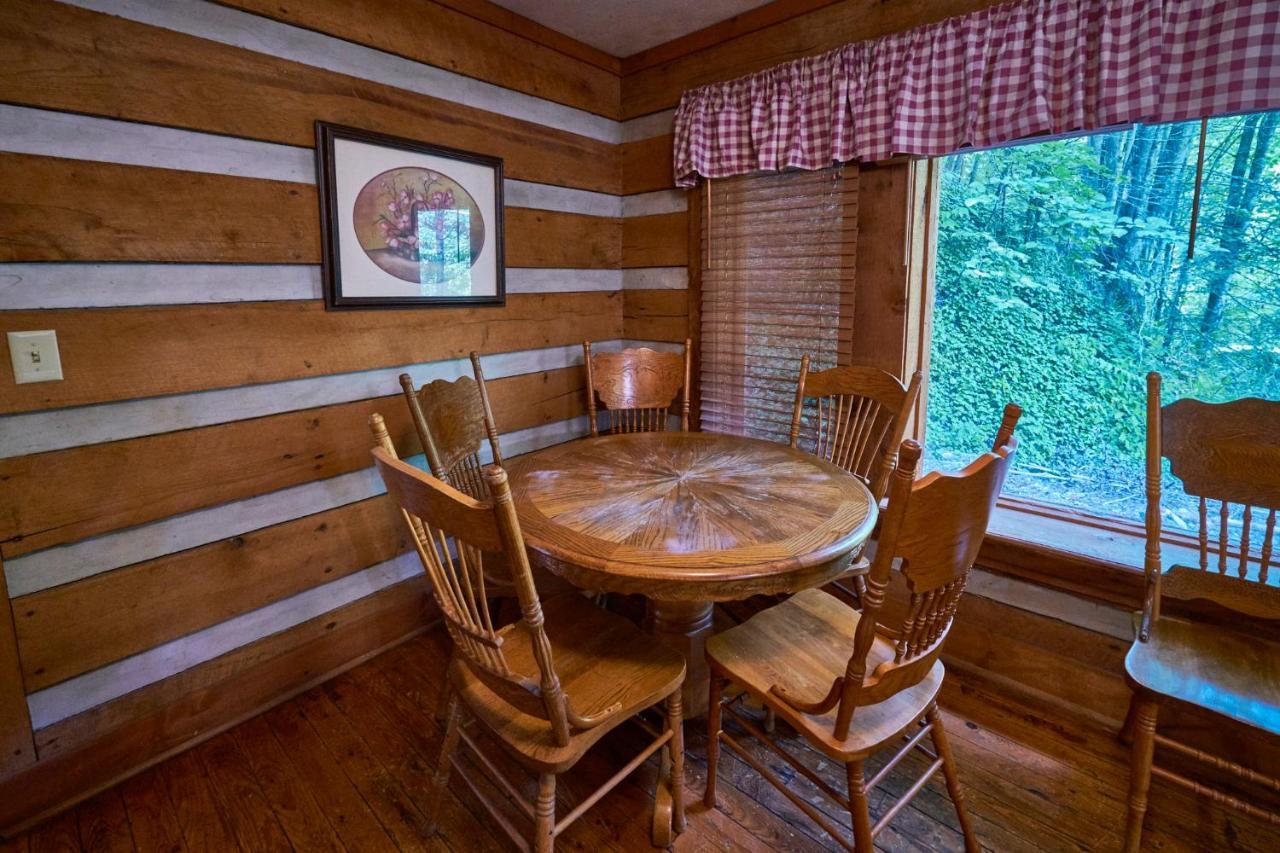 A Cabin In The Woods Pigeon Forge Buitenkant foto