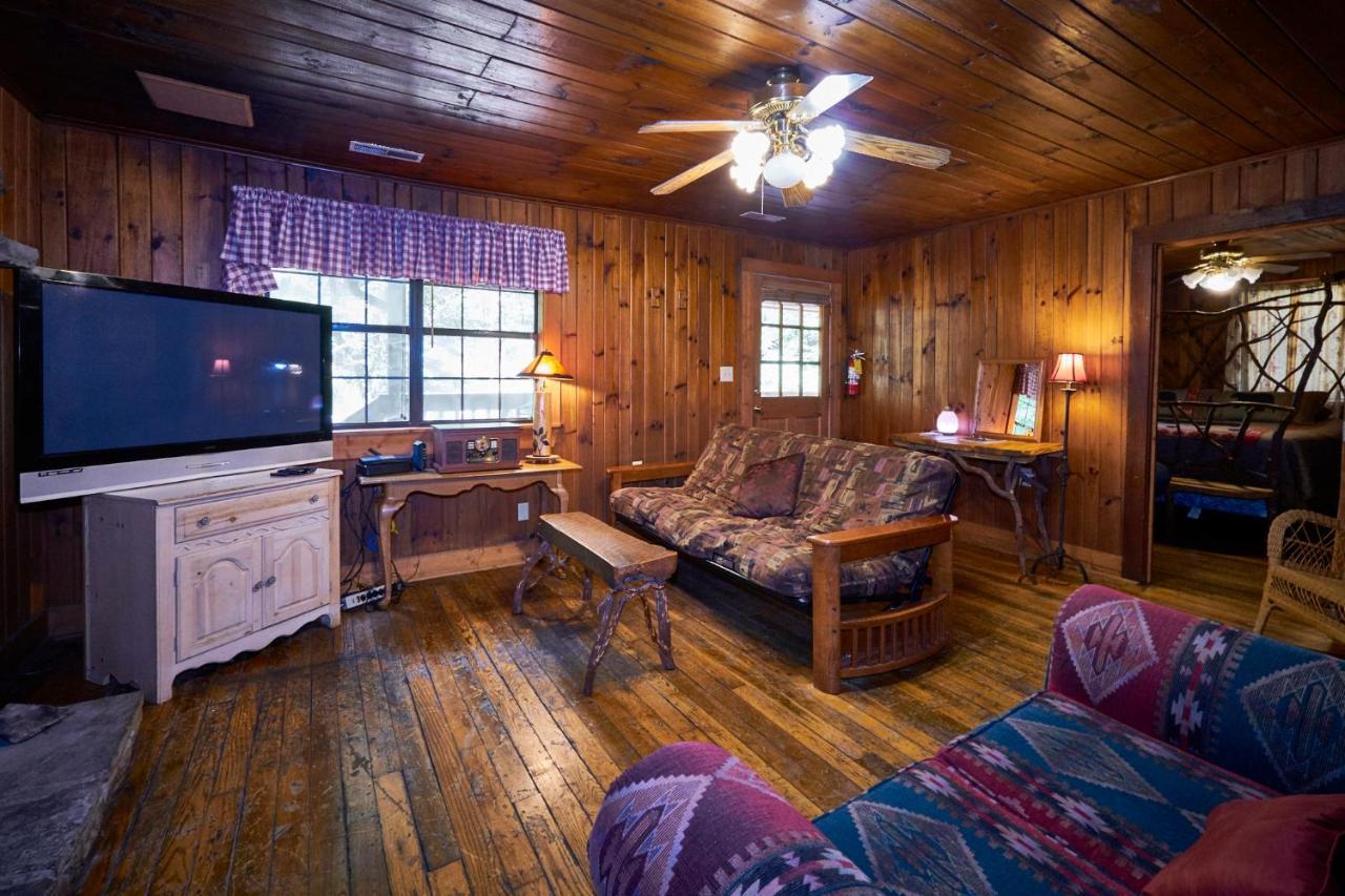 A Cabin In The Woods Pigeon Forge Buitenkant foto