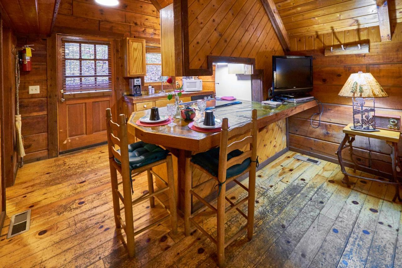 A Cabin In The Woods Pigeon Forge Buitenkant foto